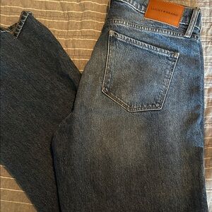 Lucky Brand woman’s Dark Wash Straight Jeans